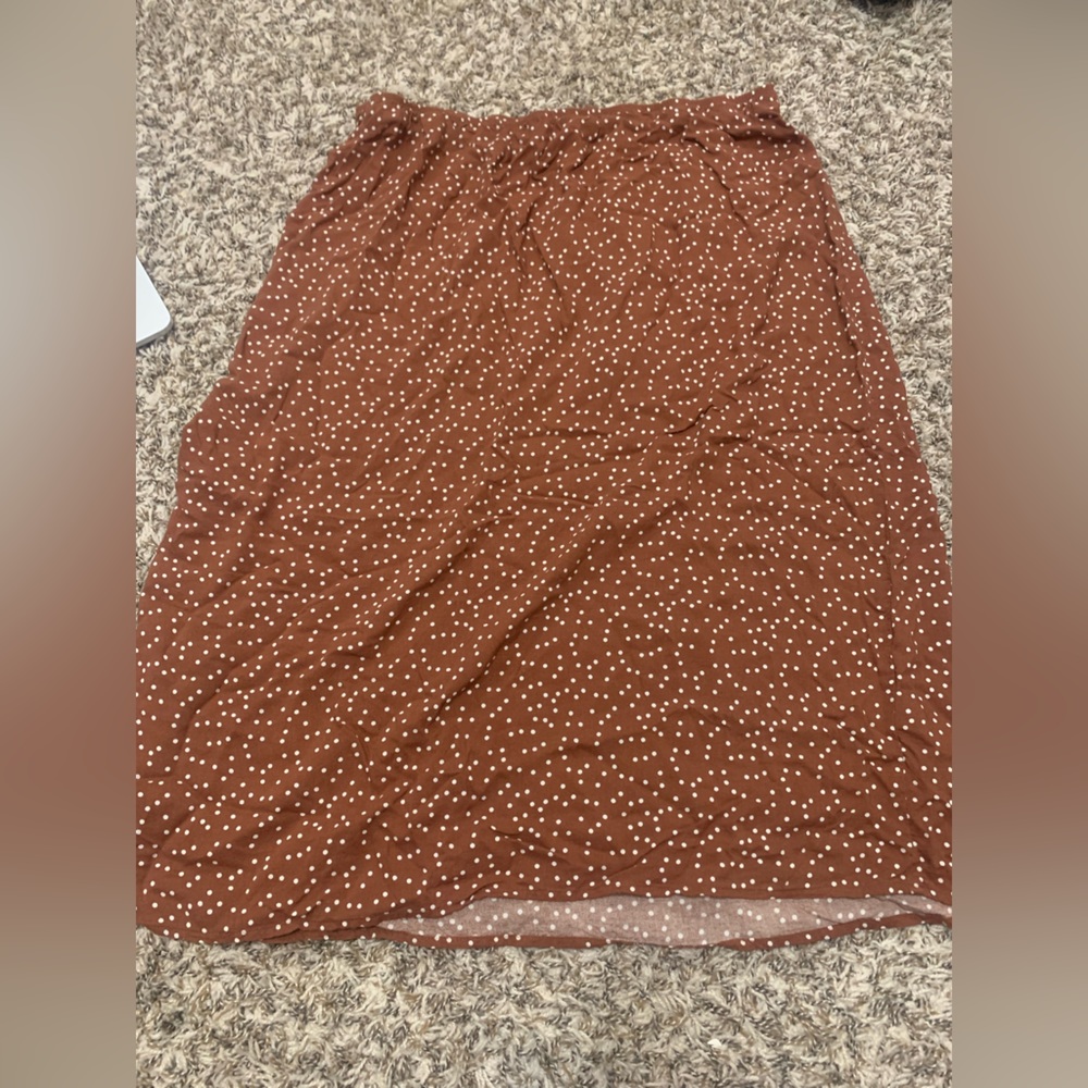 such a pretty burnt orange skirt